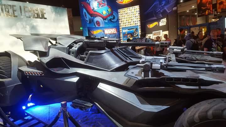 Batmobile Justic League SDCC